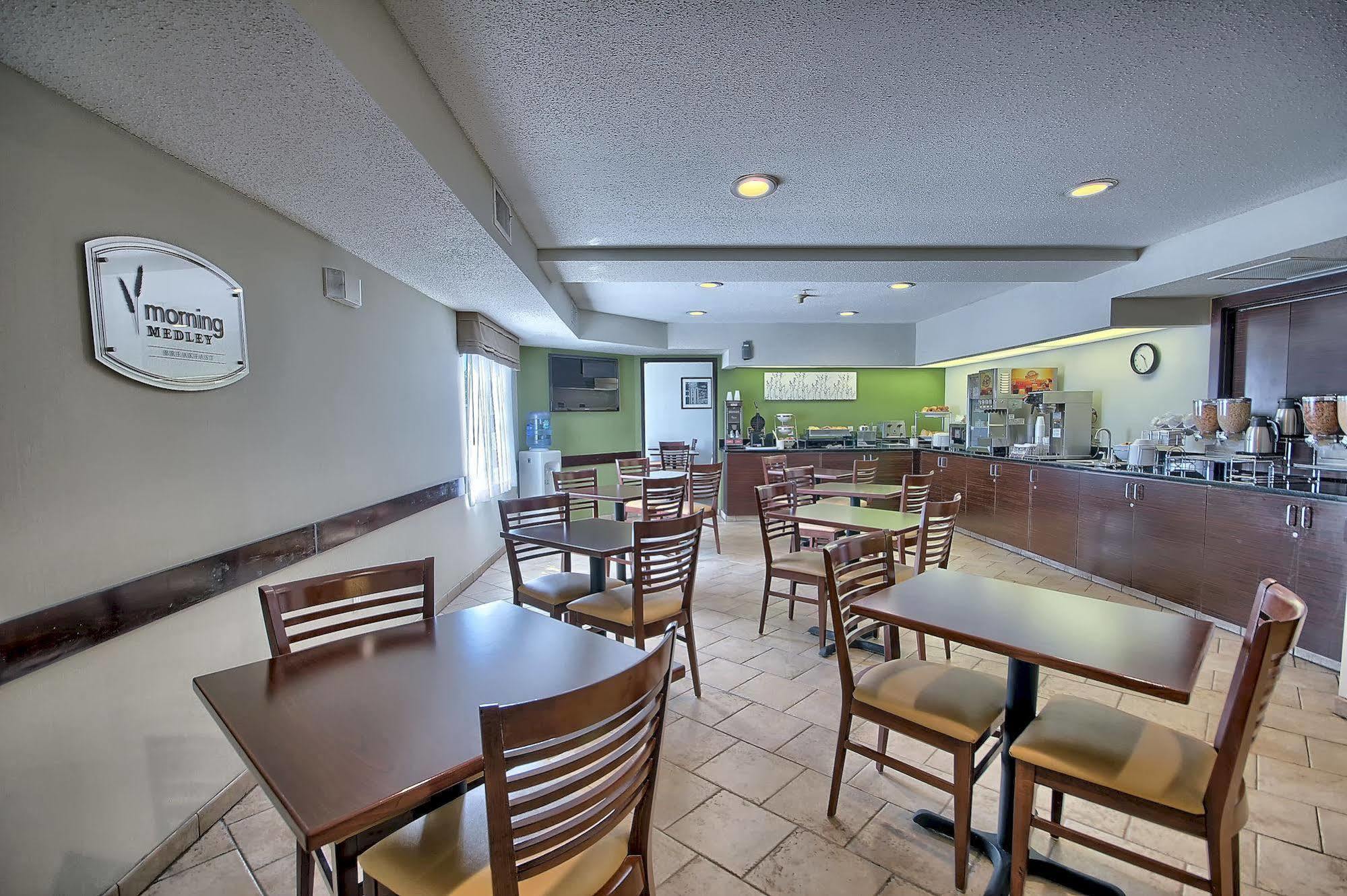 Sleep Inn & Suites Cross Lanes - South Charleston Екстериор снимка